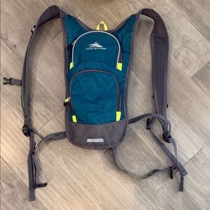High Sierra 2.0 4L Hydration Water Backpack